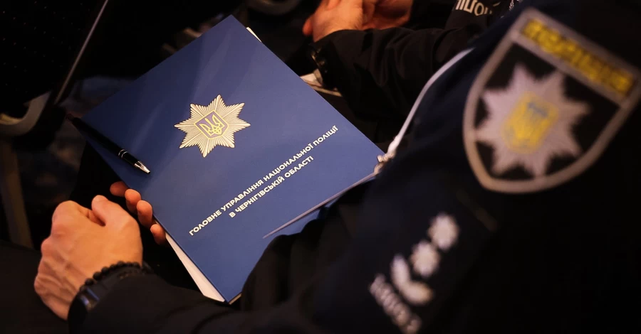 В Прилуках патрульный автомобиль сбил двух пешеходов на переходе - ребенок погиб