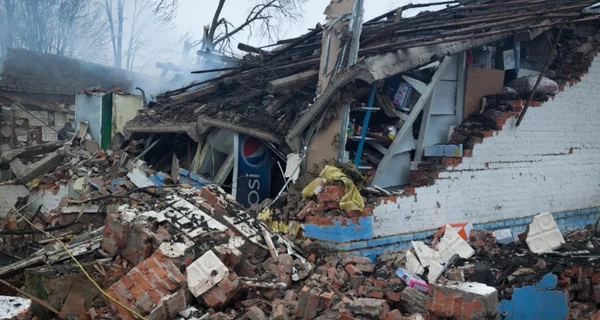 Россия атаковала управляемой авиабомбой магазин в Сумской области - есть погибшие и раненые