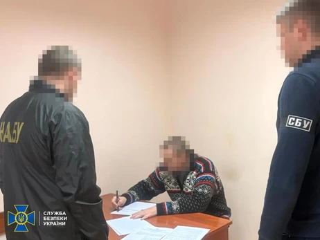 Керівництво оборонного заводу викрили на розкраданні 102 млн гривень на броні для ЗСУ