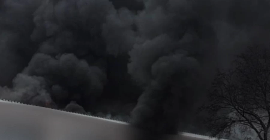 У Шостці російські дрони атакували спортивну школу, де займалися діти