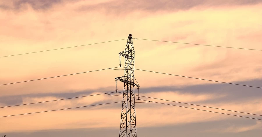 В Міненерго розповіли, чому графіки світла відрізняються між областями