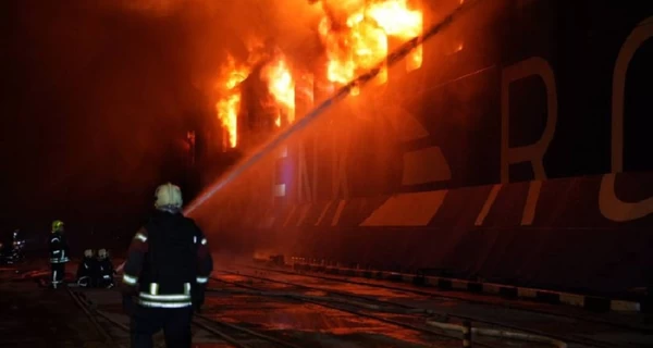 Российский удар повредил гражданское судно в порту Черноморск, - Зеленский