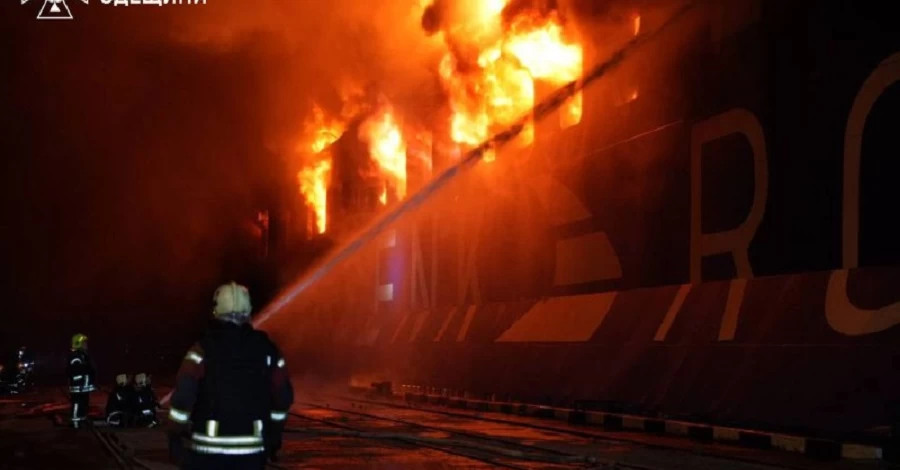 Российский удар повредил гражданское судно в порту Черноморск, - Зеленский