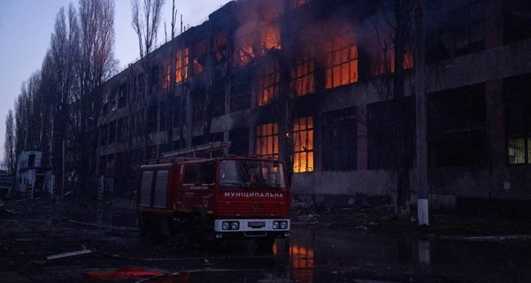 РФ масовано атакує південь України - у Миколаєві лунають вибухи, а Одеса залишилася без світла та води