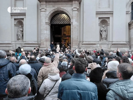 У Львові розпочалося прощання з народним артистом Степаном Гігою