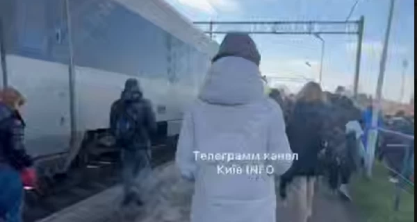 Массовое заминирование украинских поездов - взрывчатку ищут в трех поездах