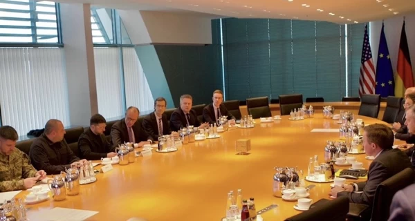 Віткофф заявив про «значний прогрес» у переговорах – зустріч продовжиться зранку