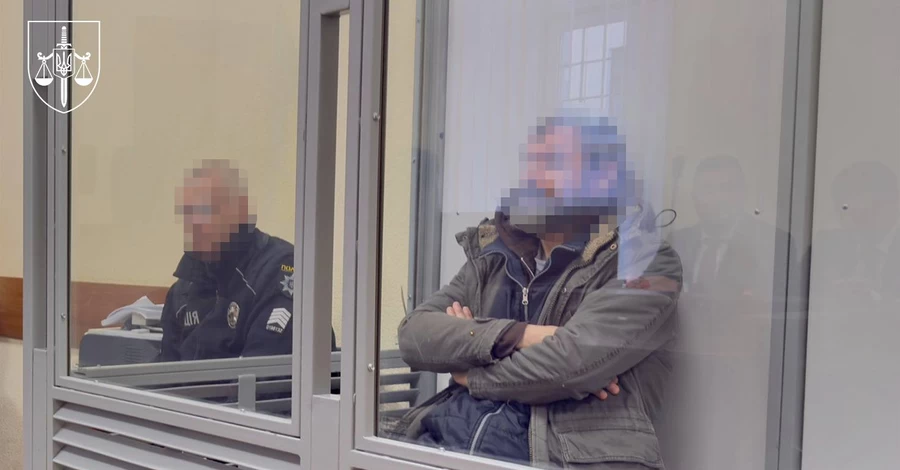 Суд оставил под стражей бывшего директора 