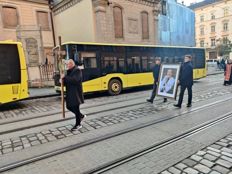 Во время общегородского прощания со Степаном Гигой во Львове трубач заиграл мелодию 