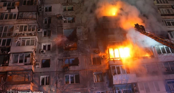 Россияне дважды за утро ударили по Запорожью: атаковали многоэтажку и маршрутку