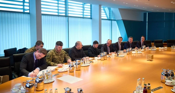 Украина не признает Донбасс российским ни де-юре, ни де-факто, - Зеленский