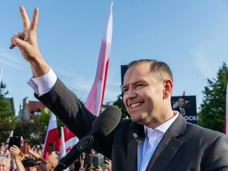 Навроцький підписав закон, що регулює отримання карт CUKR для українців