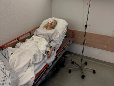 Екатерина Бужинская перенесла операцию после серьезной травмы глаза