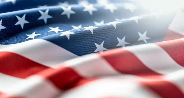 США официально приостановили лотерею «Грин-карт»