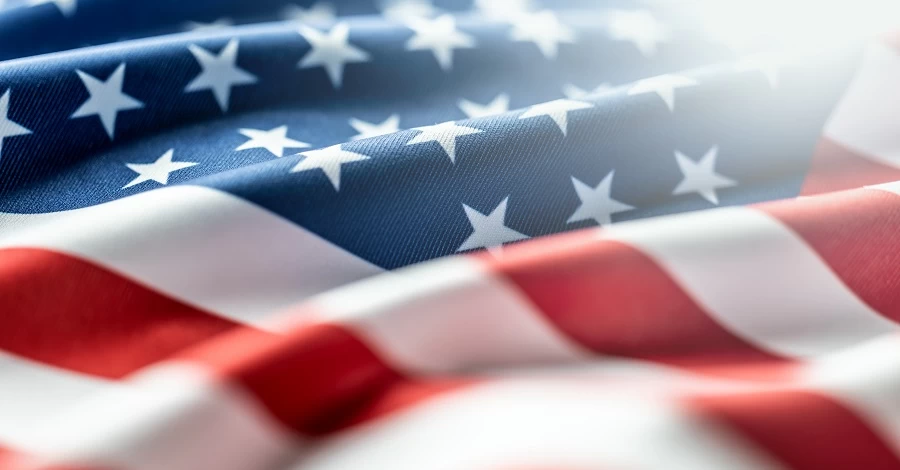 США офіційно призупинили лотерею «Грін-карт»