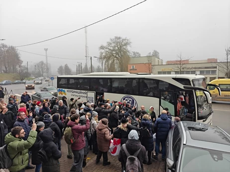 Україна доставила до Польщі та Литви 109 колишніх білоруських політв'язнів