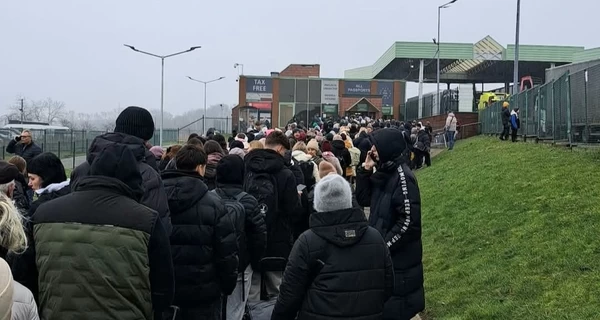 Час очікування на кордоні України з Польщею зріс до 20 годин, — соцмережі