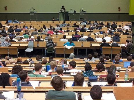 В Минобразования рассказали, сократилось ли число абитуриентов после открытия границ для мужчин 18-22 лет