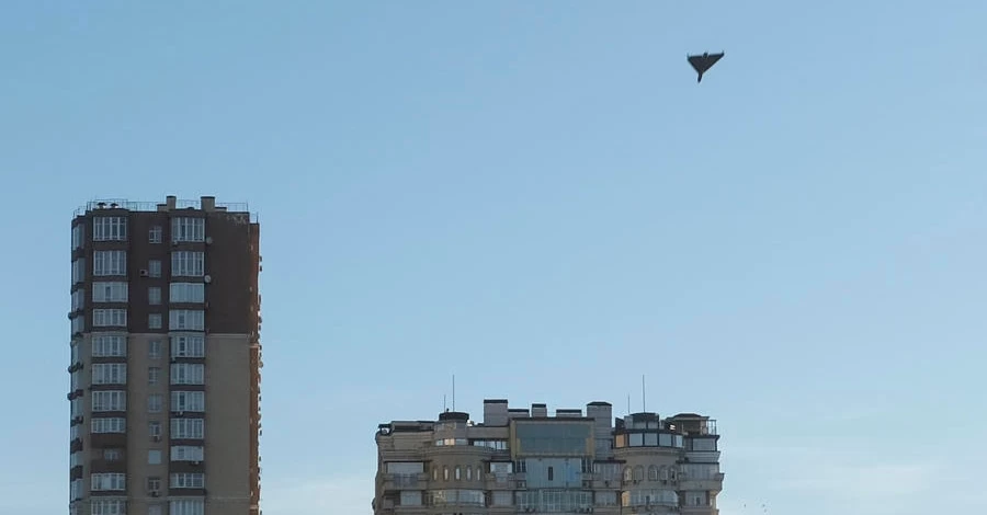 Росіяни вдарили по Україні дронами і ракетами: в яких областях пролунали вибухи