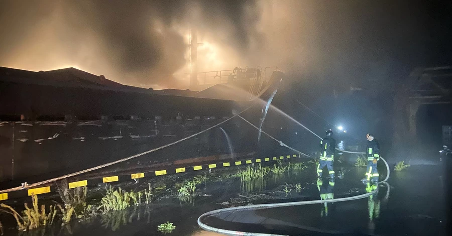 Росіяни масовано атакували Одещину, пошкоджено суховантаж і 122 приватні будинки