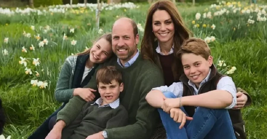 Рождественские открытки королевских семей - от величественных образов до щенков