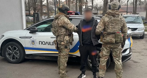 Полиция объявила подозрение трем мужчинам в умышленном убийстве иностранца в деревне под Киевом