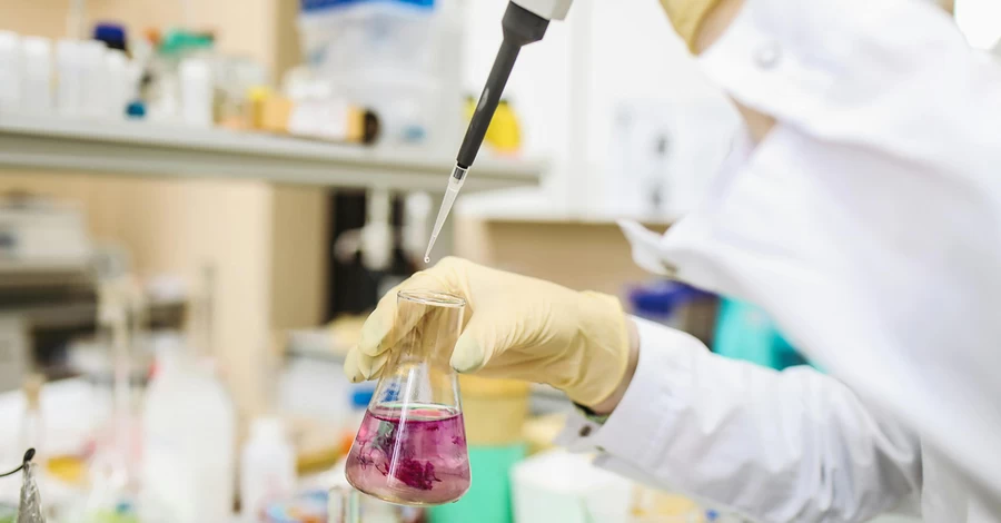 Медичні прориви-2025: навчилися «ремонтувати» ДНК, перемогли глухоту та зараження ВІЛ