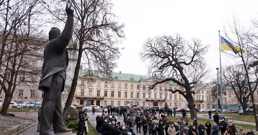 У Львові вшанували пам’ять В’ячеслава Чорновола, якому виповнилося б 88 років