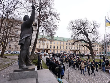 Во Львове почтили память Вячеслава Чорновила, которому исполнилось бы 88 лет