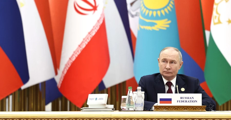 Росія і не прийме, і не відхилить мирний план України та США з 20 пунктів, - Bloomberg