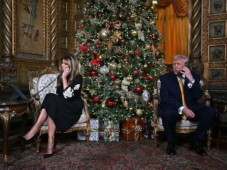 Трамп пообщался с детьми и поздравил с Рождеством всех, 