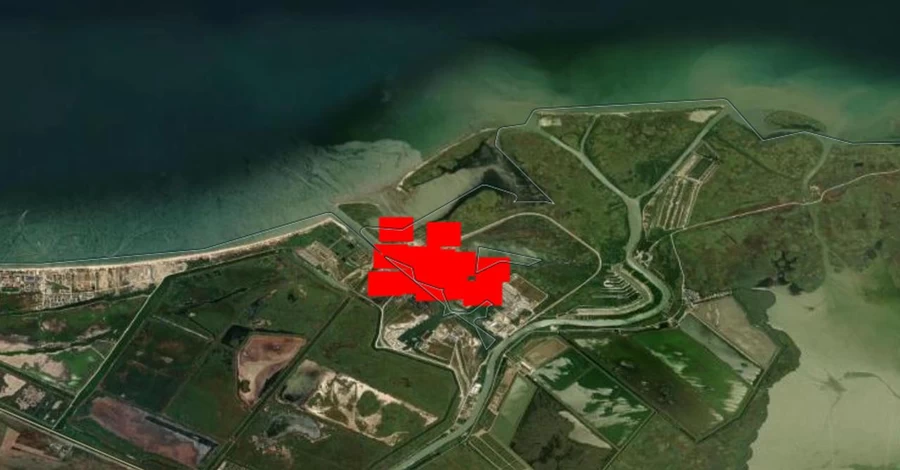 У порту Краснодарського краю через атаку дронів спалахнули резервуари з нафтопродуктами