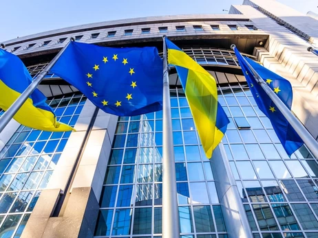 Власенко наголосив, що Конституція України не передбачає конкурсів для призначення Генерального прокурора.