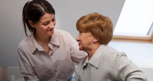 Оклады соцработников вырастут в 2,5 раза с нового года 