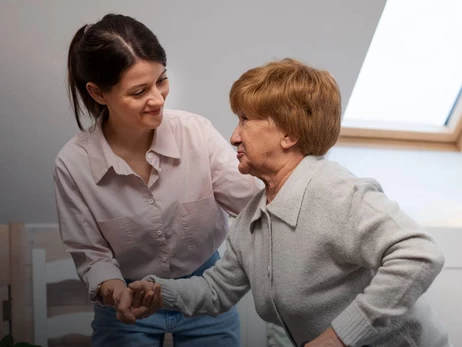 Оклади соцпрацівників зростуть у 2,5 рази з нового року 