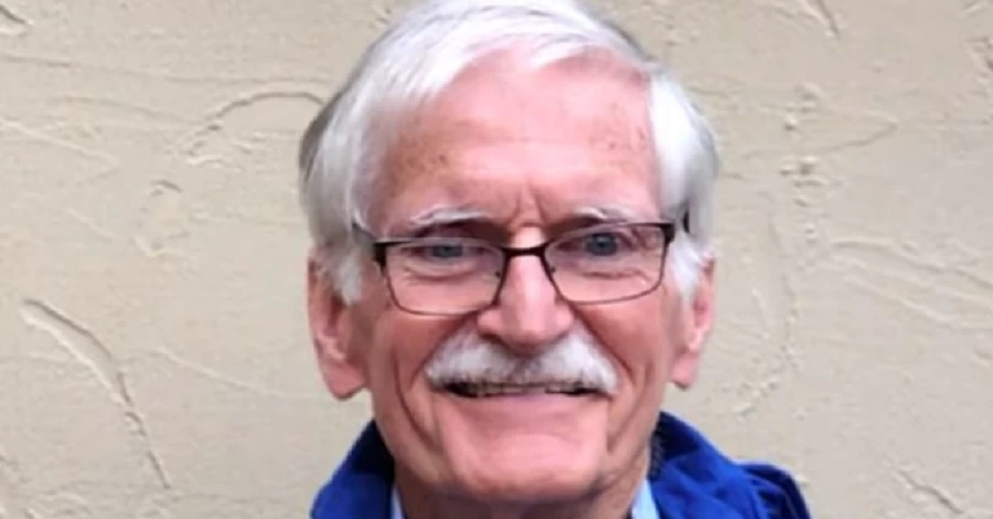 Помер Джеймс Мойлан - автор стрілки бензобаку, що допомагає мільйонам автомобілістів по всьому світу