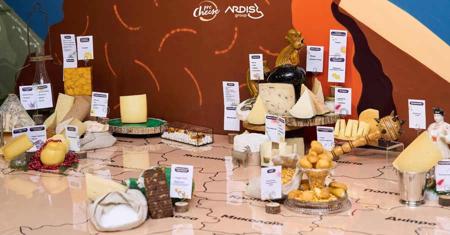 Чорний чеддер і «Говерла» з пліснявою: 65 кращих українських сирів на Сирній мапі