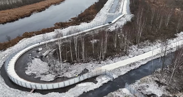 Латвия завершила строительство забора на границе с Россией