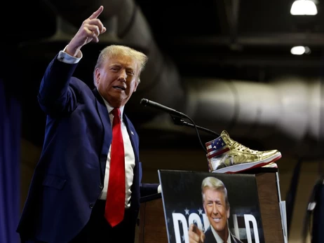 Ім'ям Трампа – від торта до лінкора: як Америка перетворюється на іменний бренд