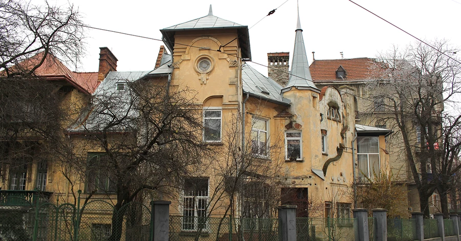 $800 тисяч за віллу із секретами: у Львові продають унікальний будинок початку XX століття