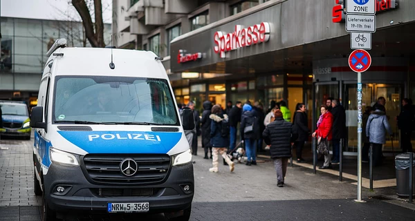 В Германии банк ограбили, просверлив дыру в стене банковского хранилища