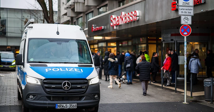 У Німеччині банк пограбували, просвердливши дірку у стіні банківського сховища