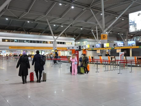 В аэропорту Варшавы задержали украинца с глушителем радиочастот 