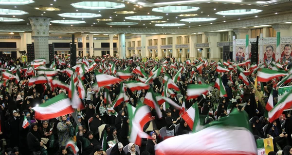 В Иране проходят массовые протесты из-за состояния экономики, есть погибшие и раненые