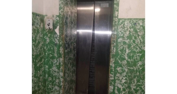 Во Львове компания нетрезвых молодых людей расшатала кабину лифта и один из них упал в шахту