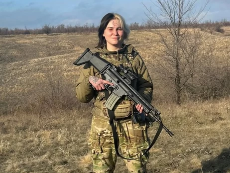 В боях за Украину погибла оператор дронов, художница и журналистка Лана 