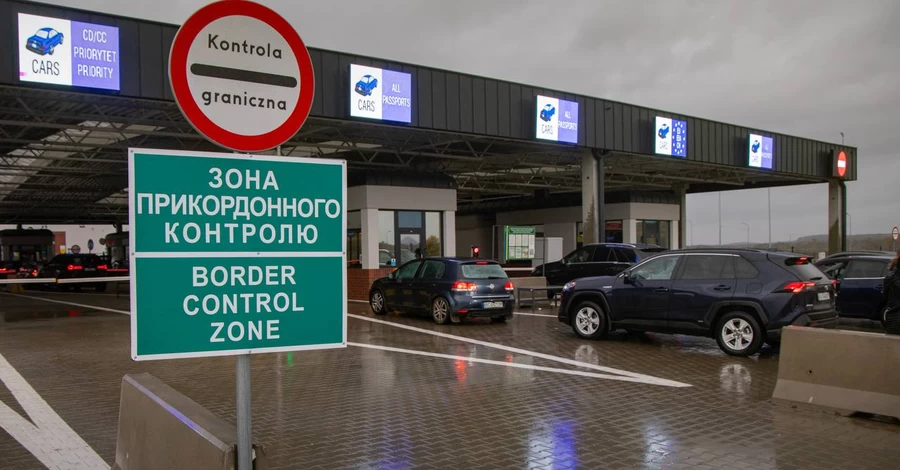 На границе существенно вырос пассажиропоток, пограничники работают в усиленном режиме  