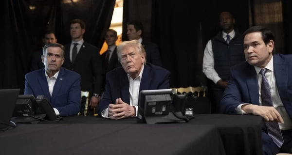 Белый дом опубликовал черно-белое фото Трампа с провокационной надписью