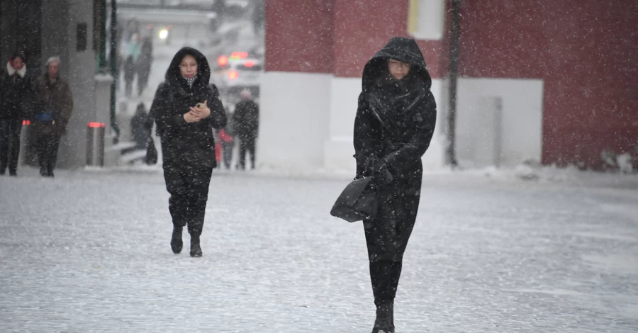 Гололед в Украине: как передвигаться и какую обувь выбрать, чтобы обезопасить себя