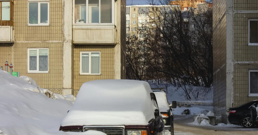 Как разморозить лобовое стекло даже в самые сильные морозы